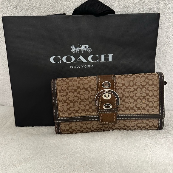 Coach Brown Signature Wallet - Picture 3 of 9